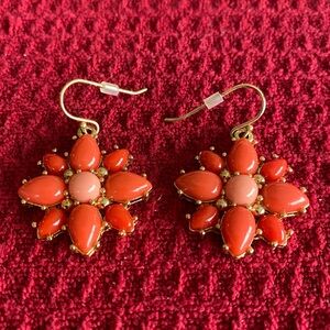 🎄$3 bundled Coral and Gold Tone Dangle Earrings